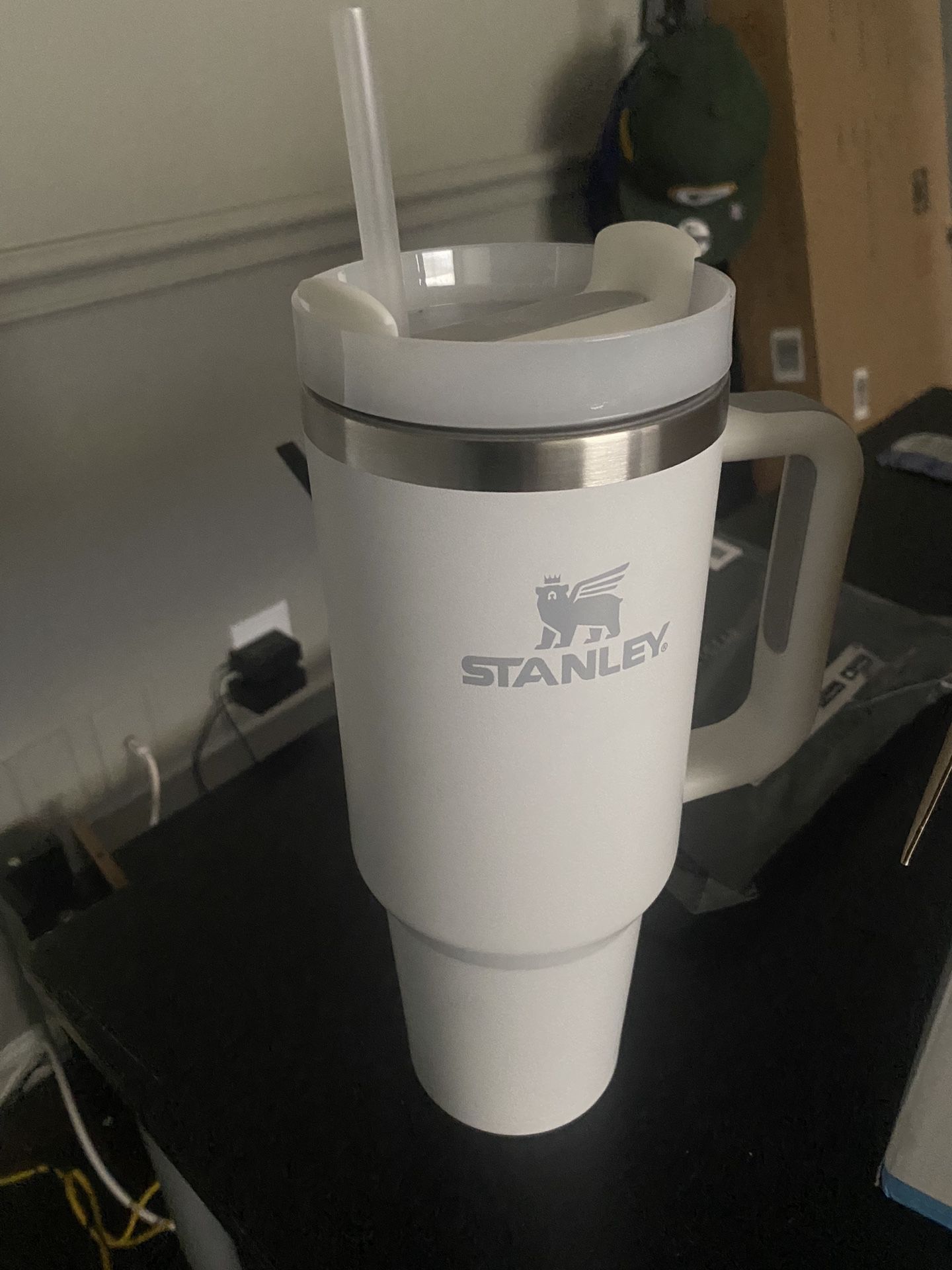 40 OZ Pure white Stanly Cup