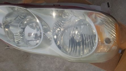 2004 corolla headlights.