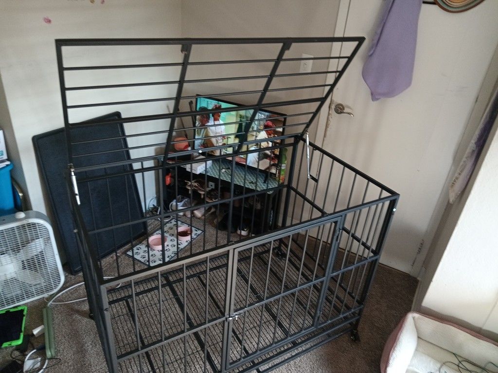 XL Heavy Duty Dog Kennel