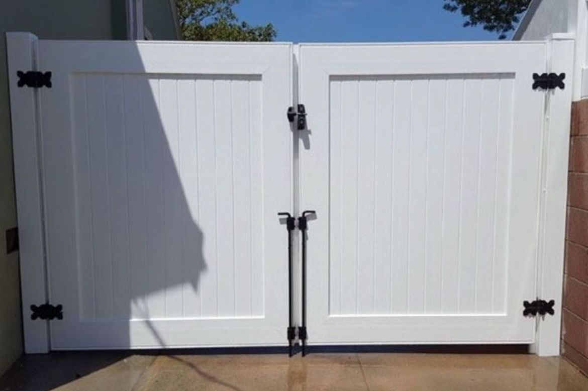 White Vinyl Fence