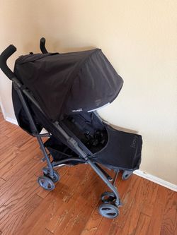 Joovy Groove Stroller with strap