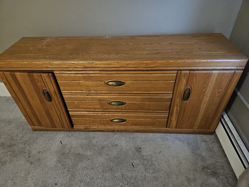 Free Dresser For Pick Up