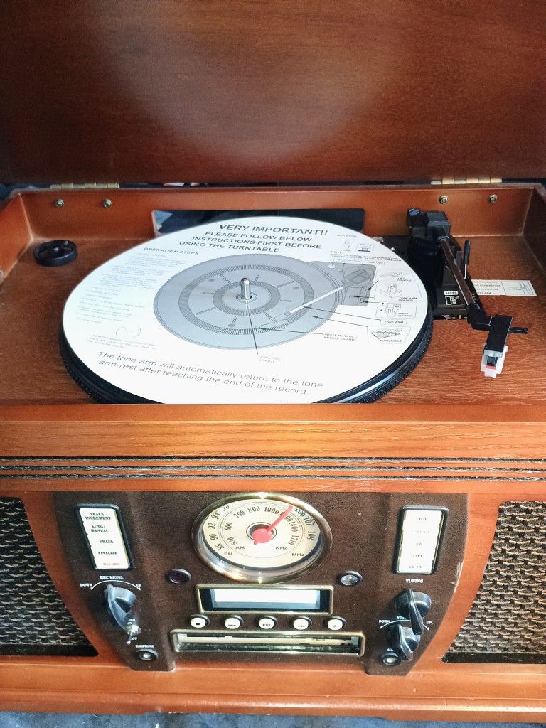 Innovative Technology Record Player, CD Recorder, Tape, Radio