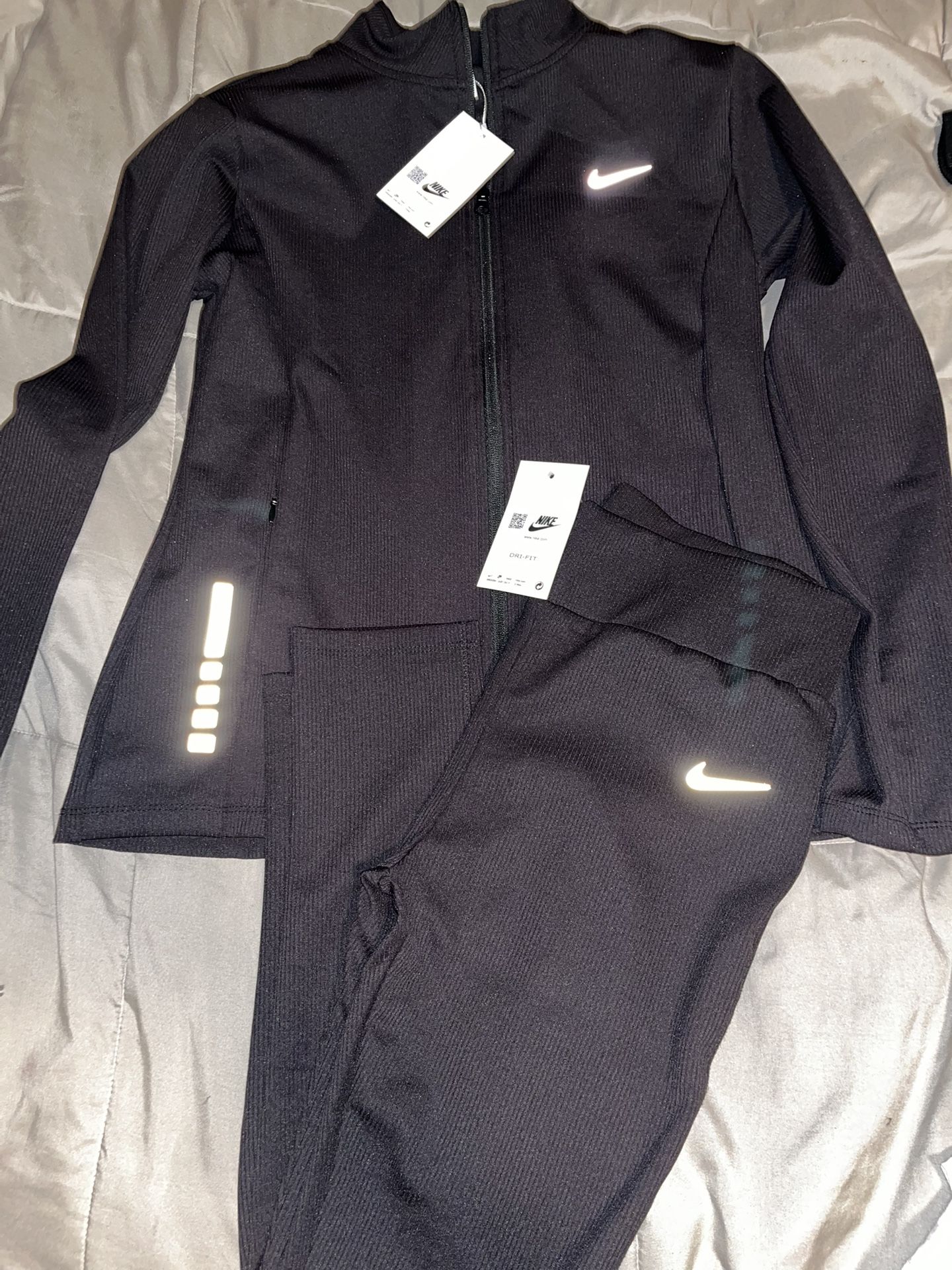 Ladies Nike Active Set