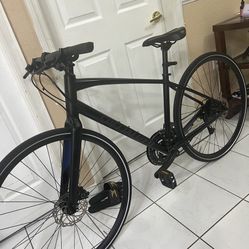 Specialized Sirrus Hybrid Commuter 17” Med Frame Lightweight Fact 9 Carbon Fork Hydraulic Disc Brakes Pro Night Vision LED light $425  (MSRP$799)