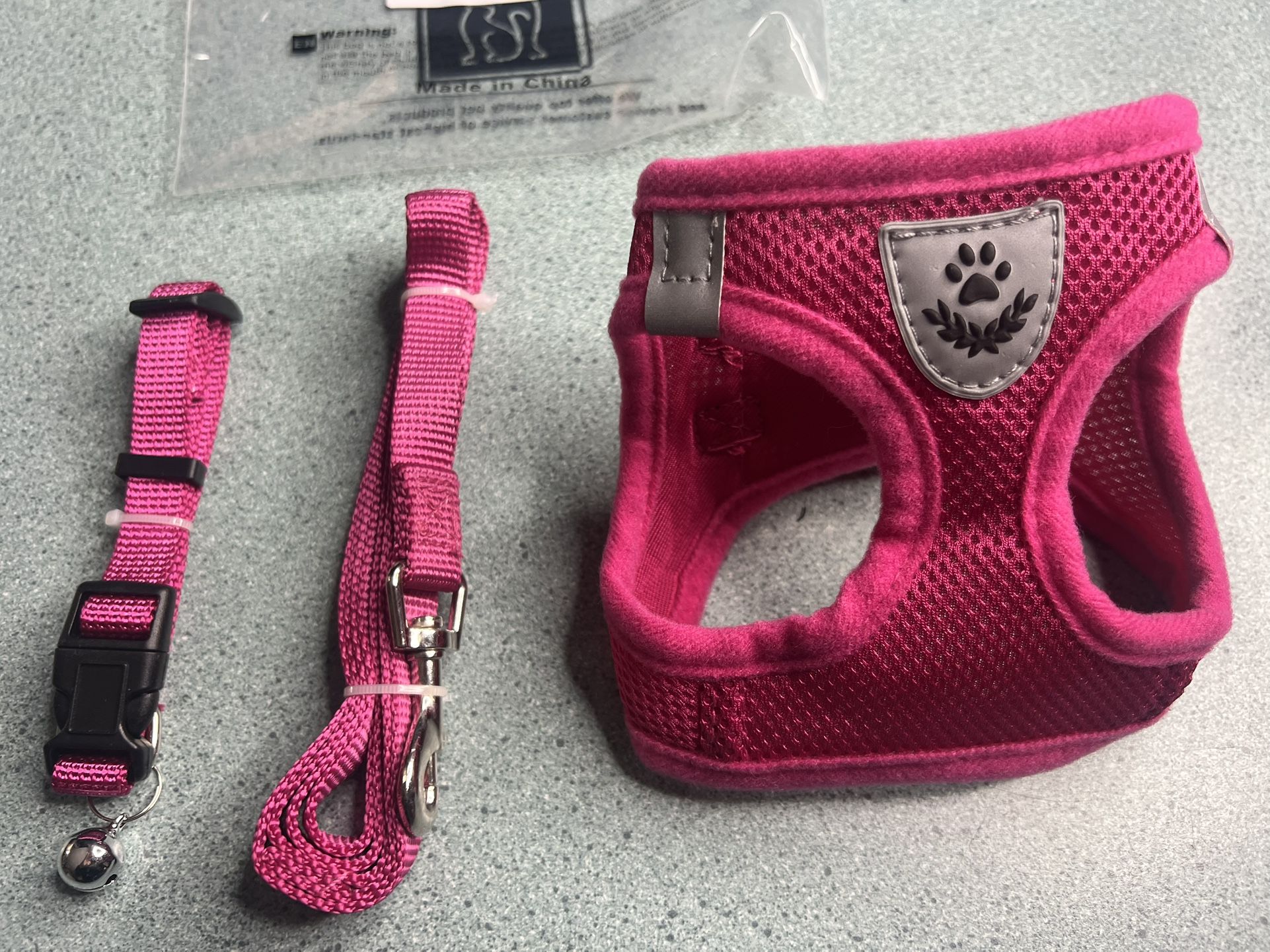 PUPTECK SIZE XXS DOG HARNESS & LEASH