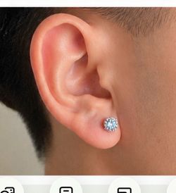 Classic Round Cut Zircon Stud Earrings
