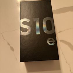 Samsung Galaxy S10e 128GB Black Smartphone