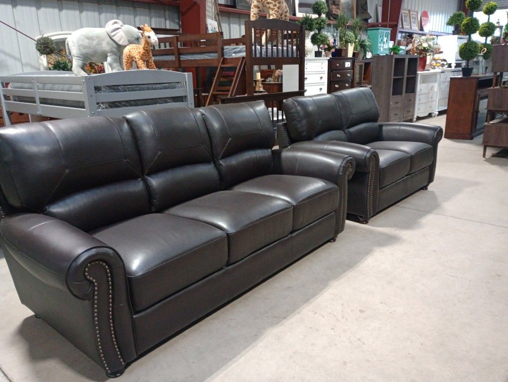 Sofas / Sectional, Couches, Living Room Sets, Recliners And More!!