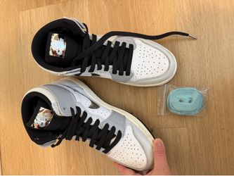 Jordan .Size 7 woman