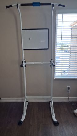 Dip station chin up bar station adjustable