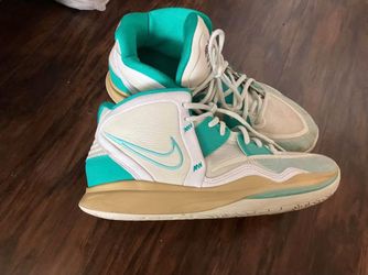 Kyrie Infinity x Sue Bird