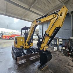 2017 Caterpillar 305E2 CR Mini Excavator is a powerful and compact machine engineered for performance in tight spaces and demanding job sites. 