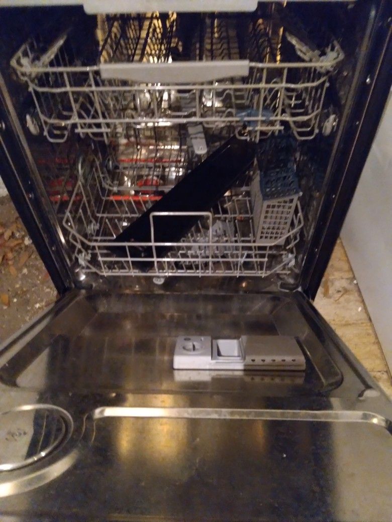 Samsung Dishwasher for Sale in St. Petersburg, FL - OfferUp