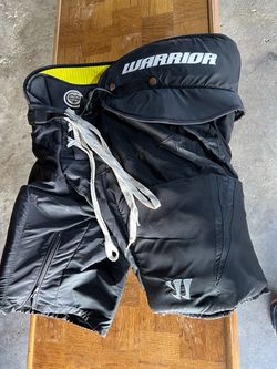 Warrior Alpha Senior Hockey Pants | Black | Size Senior Large (34"-36")