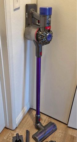 Dyson V-8