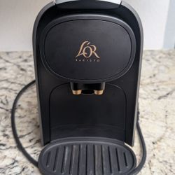 L'or Nespresso and Coffee Pod coffee maker