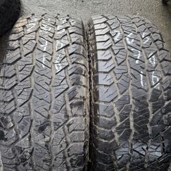265/70 16 Pair of tires Brand Hankook