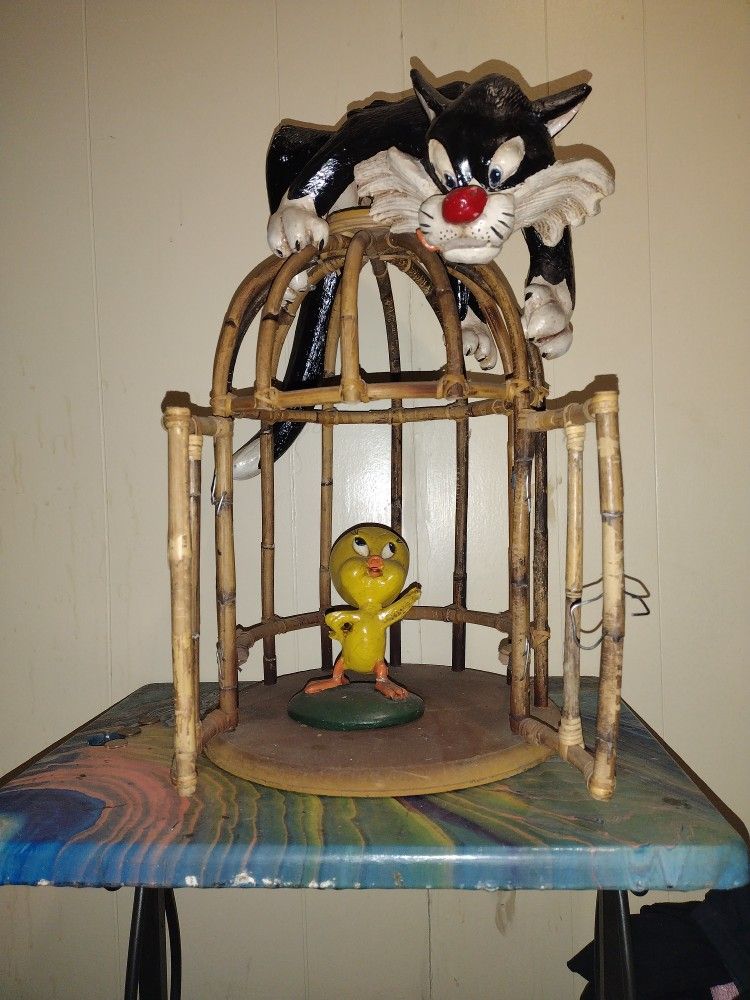 Vintage W.D Tweety Bird And Sylvester The Cat In A Bamboo Chage