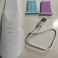 Face Scrubber Pore Cleaner Exfoliator