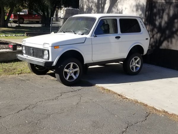 Lada niva california