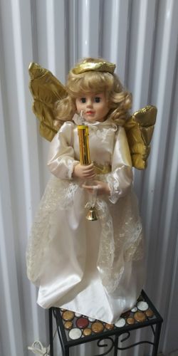 Located: Miami Wynwood
1995 Christmas Animated Angel
Measures: 24"
$60.00