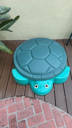 Little tykes sand box