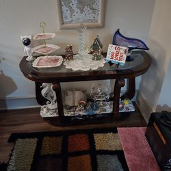 Beatiful entree way table cherry wood with etched glass and hand carved wood legs