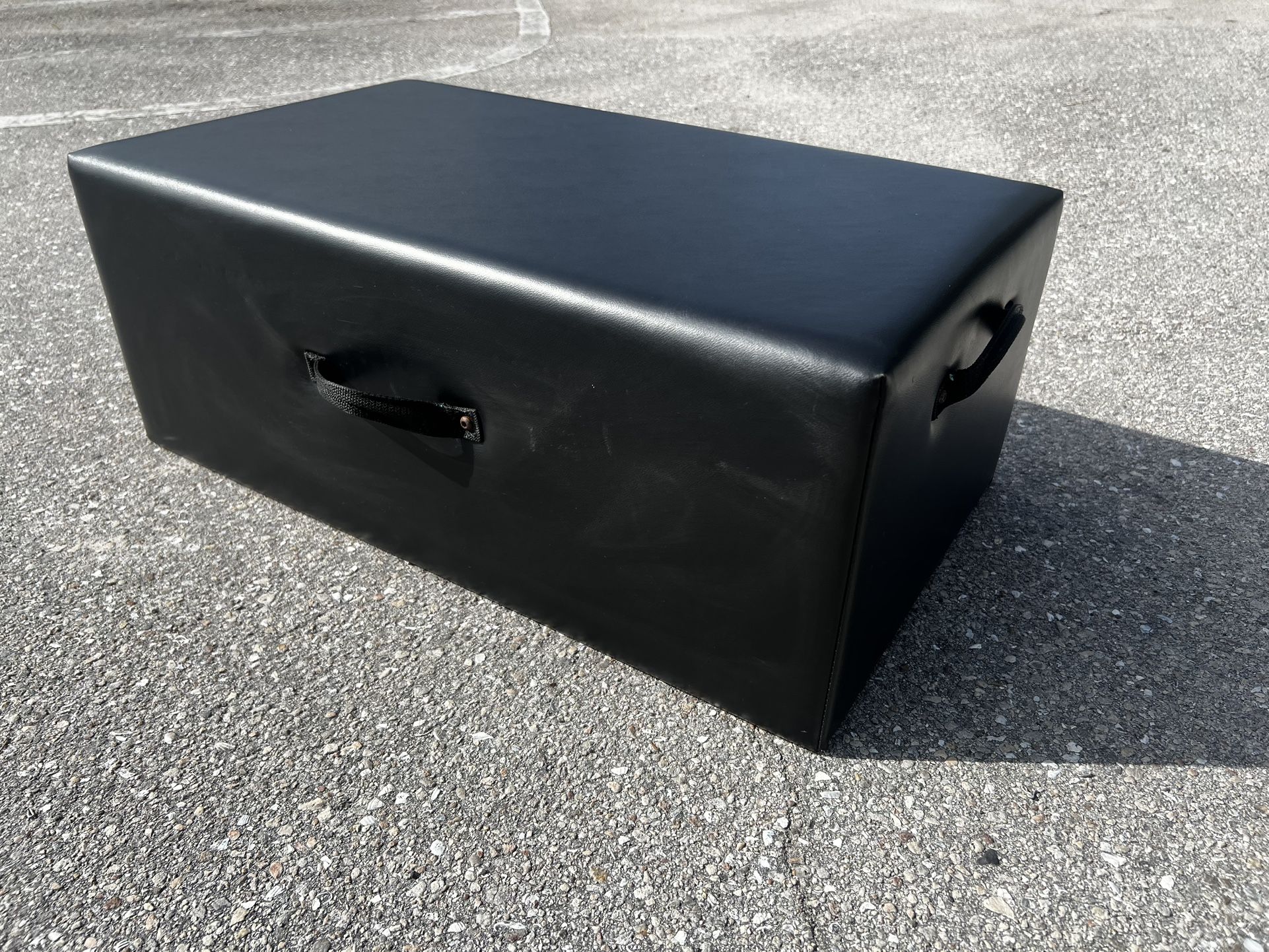 Balanced Body Reformer Standard Sitting Box 29.5”L x 16.75”W x 11.5”H Retails $375
