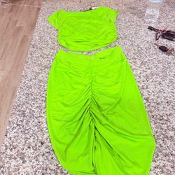 Womens Green 2pc set