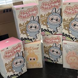 Exciting Macaron Labubu