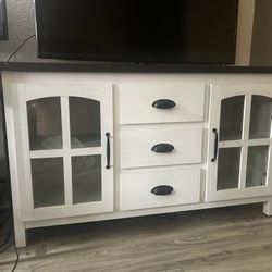 TV Stand / Entry Dresser