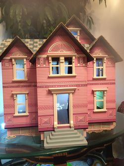 Victorian doll house