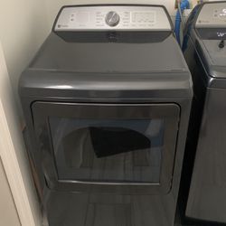 Like New GE Washer And Dryer