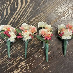 Wedding Men’s Boutonnières 