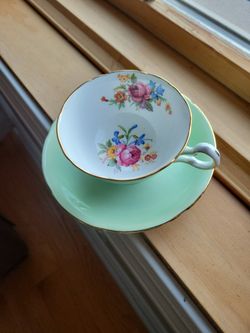 Royal Grafton Bone China Tea Cup Set