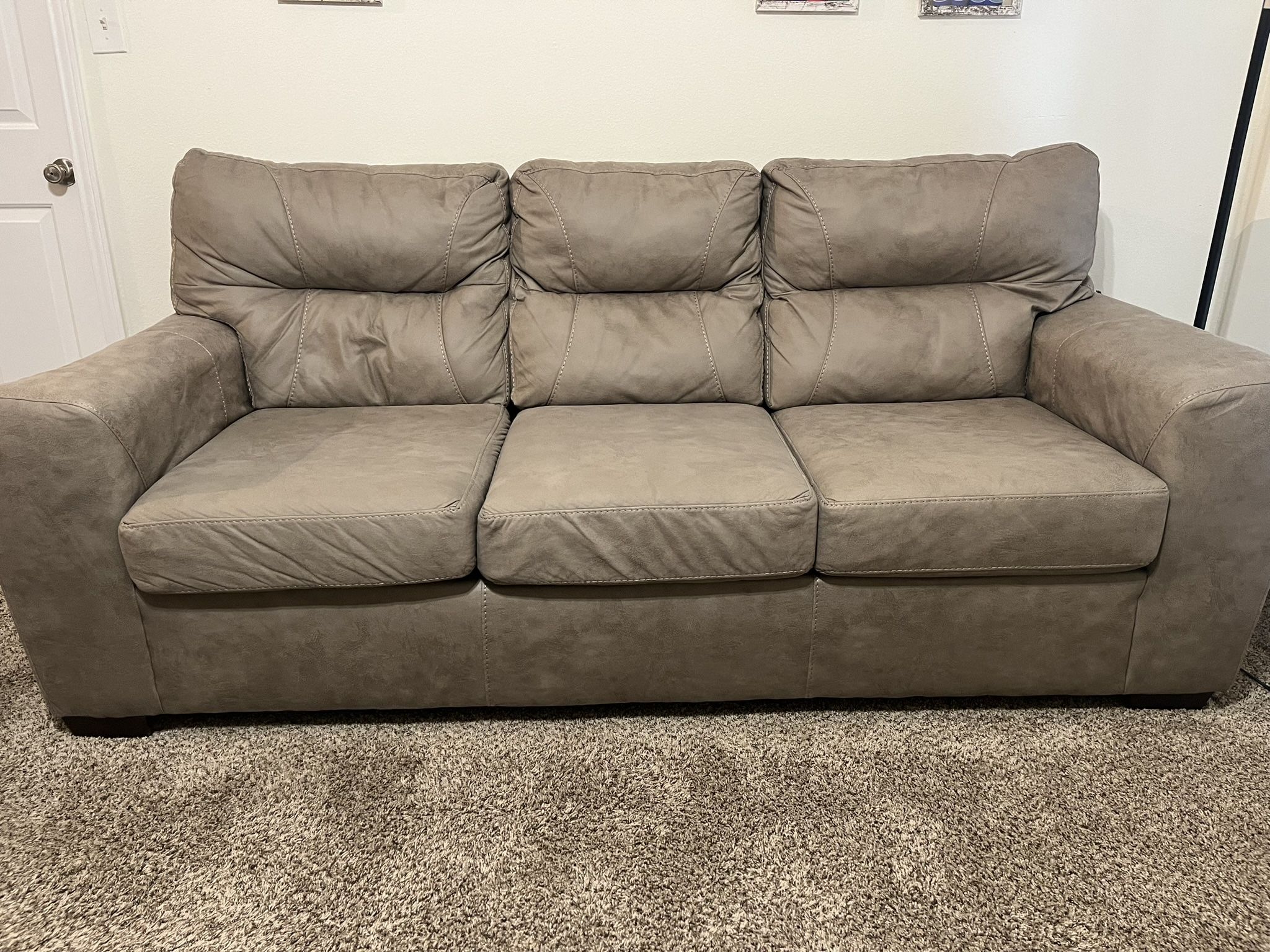 Sofa & Loveseat 