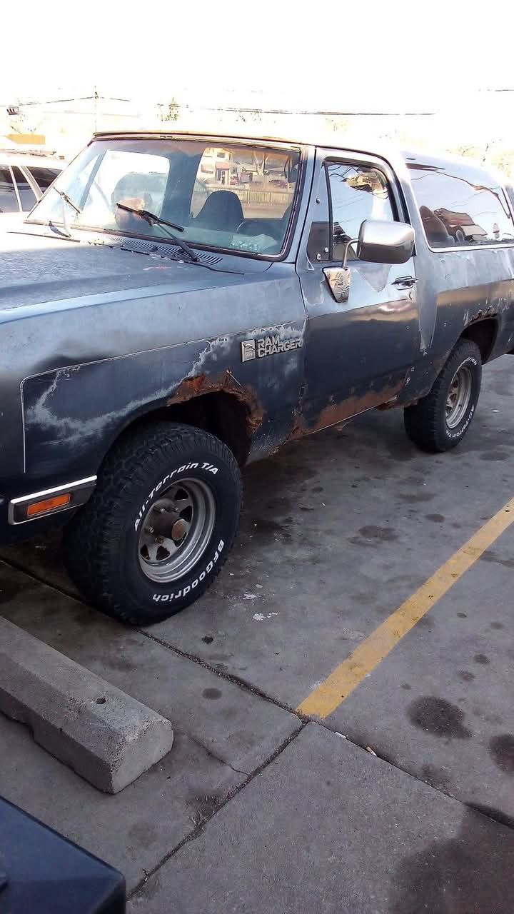 1988 Ramcharger AW100