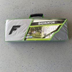 New In Box Bad Mitten Outdoor Game Set