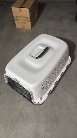 Petmate — Dog Travel Carrier