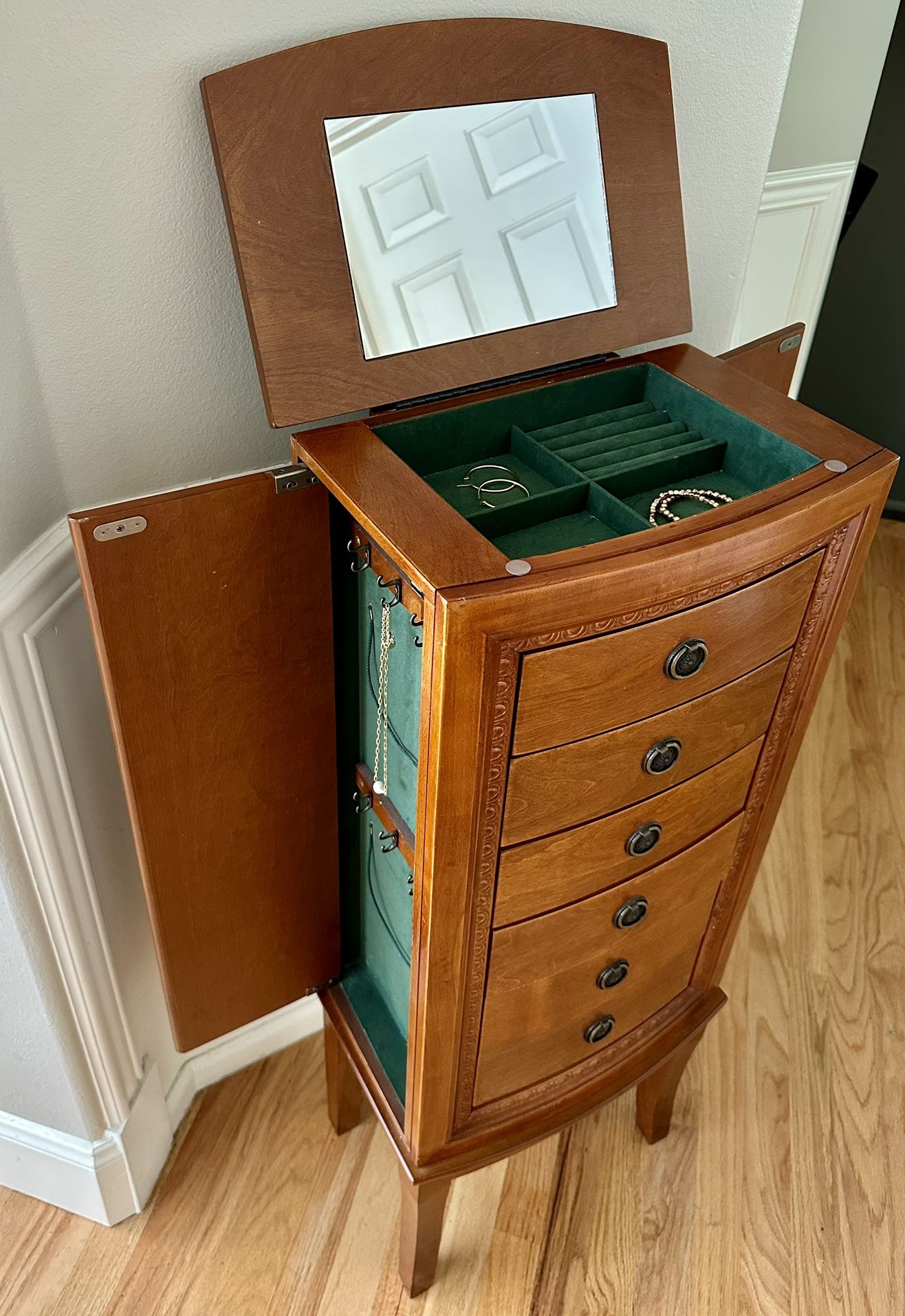 Jewelry Storage Tower