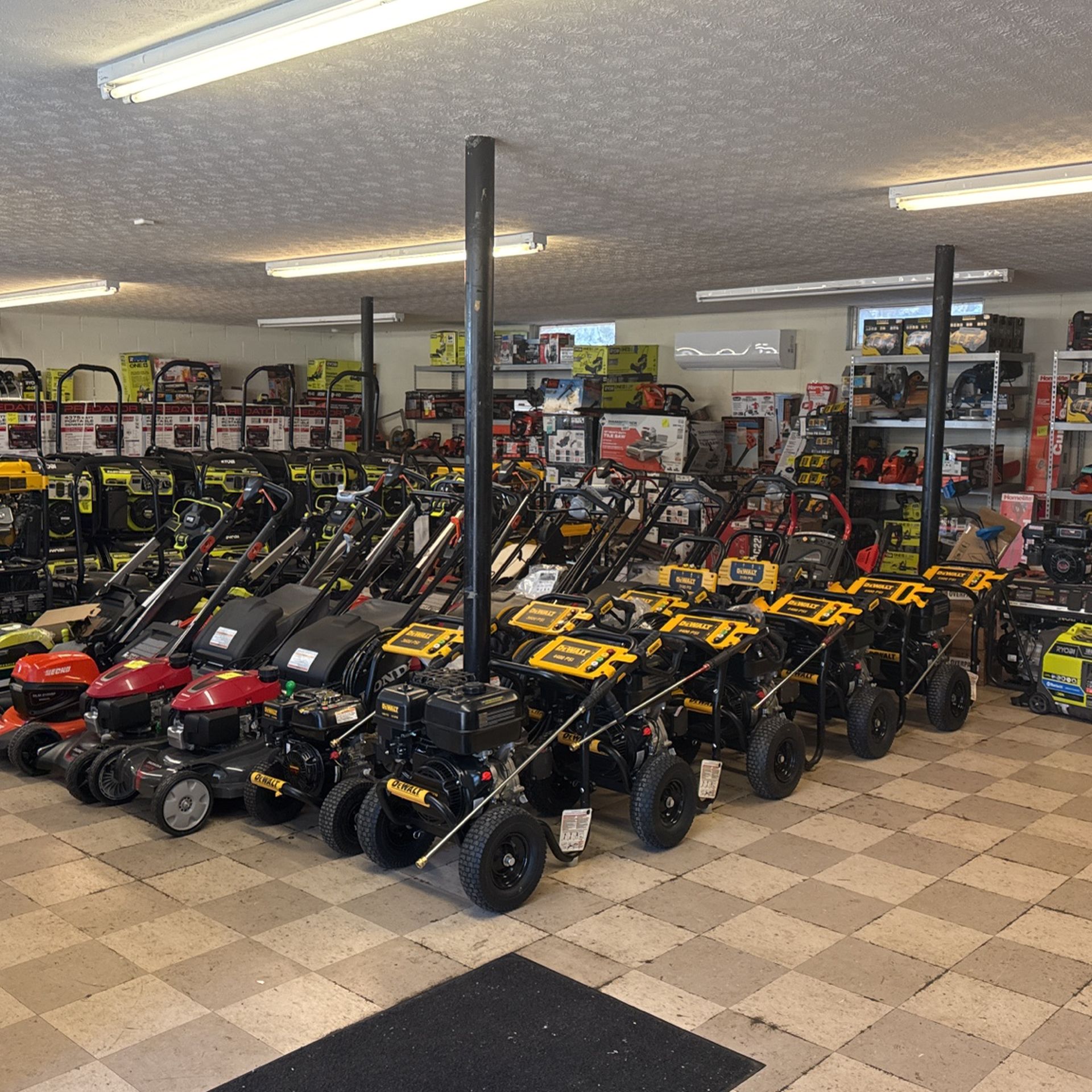 Tools Electric And Gas , Weed Eaters , Blower , Trimmer , Lawn Mower Pressure Washer More A Lot