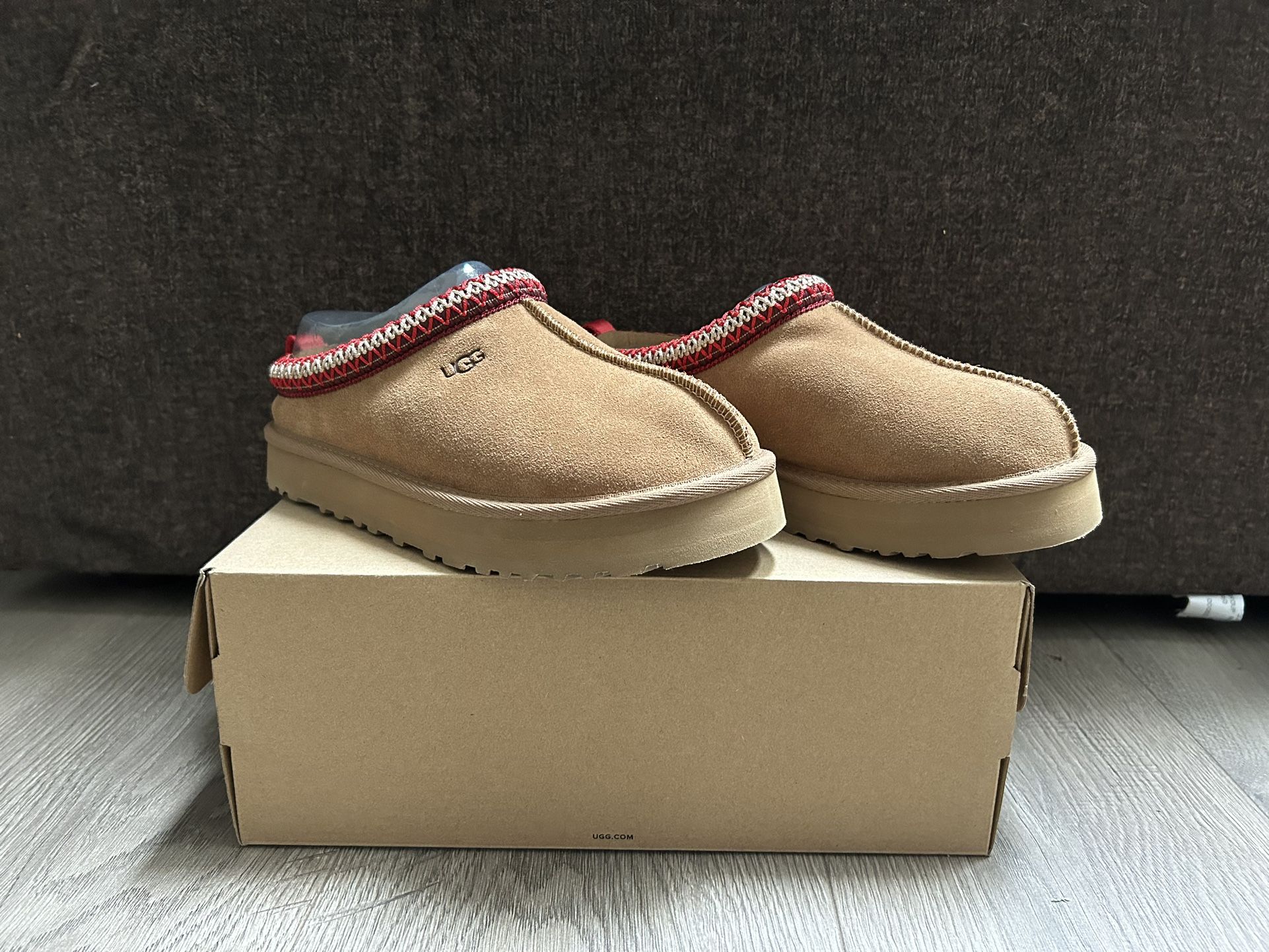 UGG Kid Ugg size 3 unisex main image 2