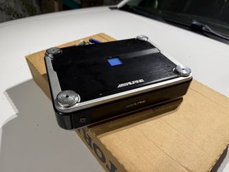 Alpine 500 x 5 channel amp