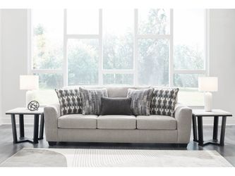 Avenal Park Gray Sofa