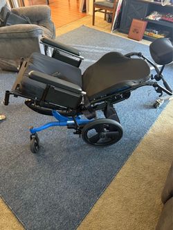 Axiom Heavy Duty Wheel Chair