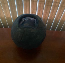 Dual Handled 8lb Medicine Ball