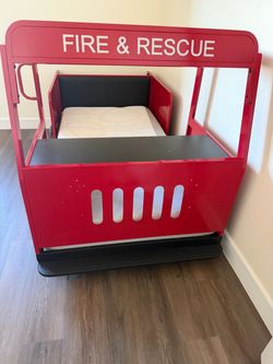 Boys Firetruck Twin Bed with mattress