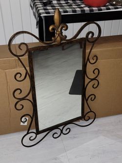 Vintage-Style Fleur-de-Lis Wrought Iron Wall Mirror – Bronze/Gold Finish (30" x 21")