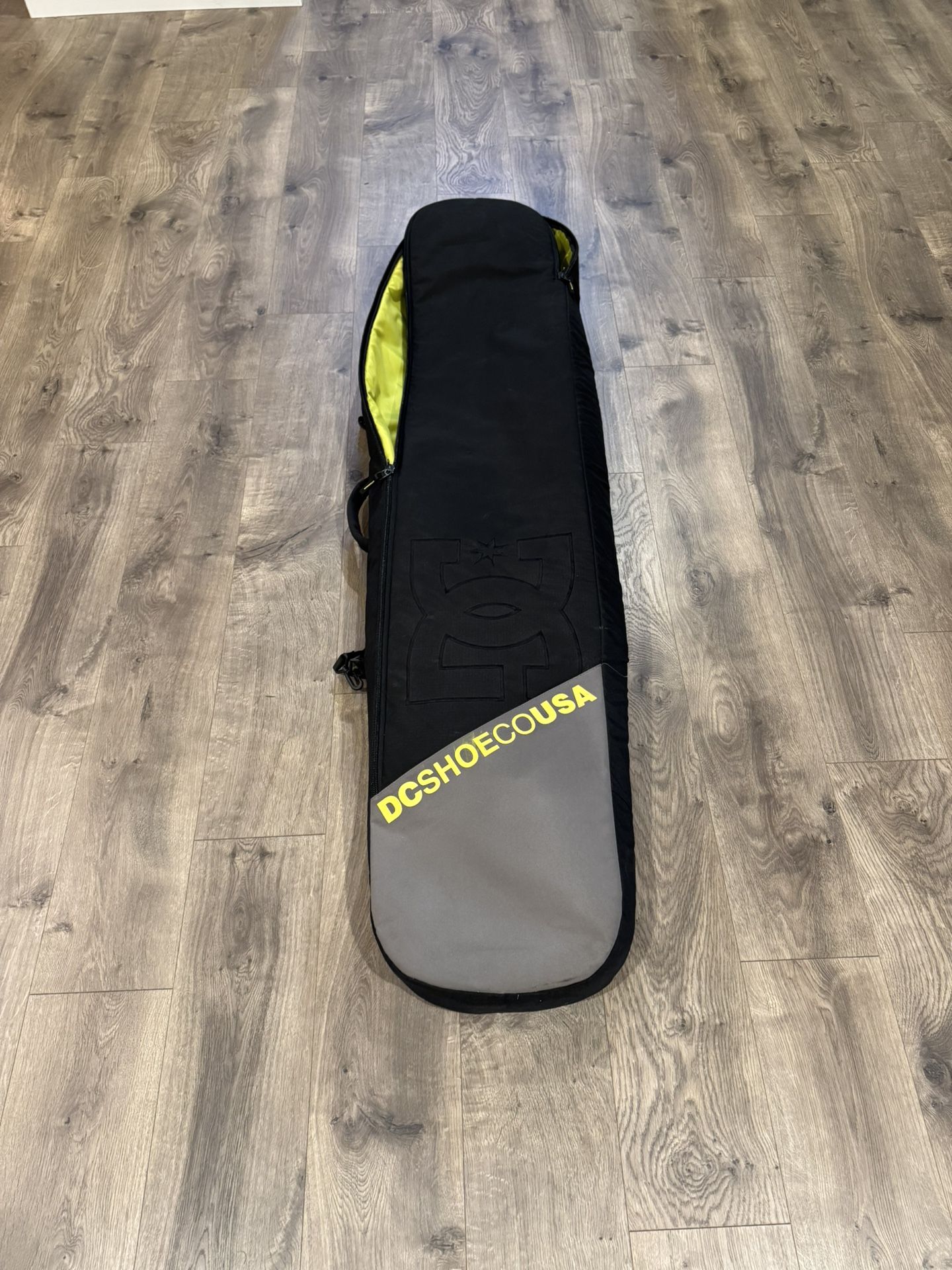 DC Snowboard Bag